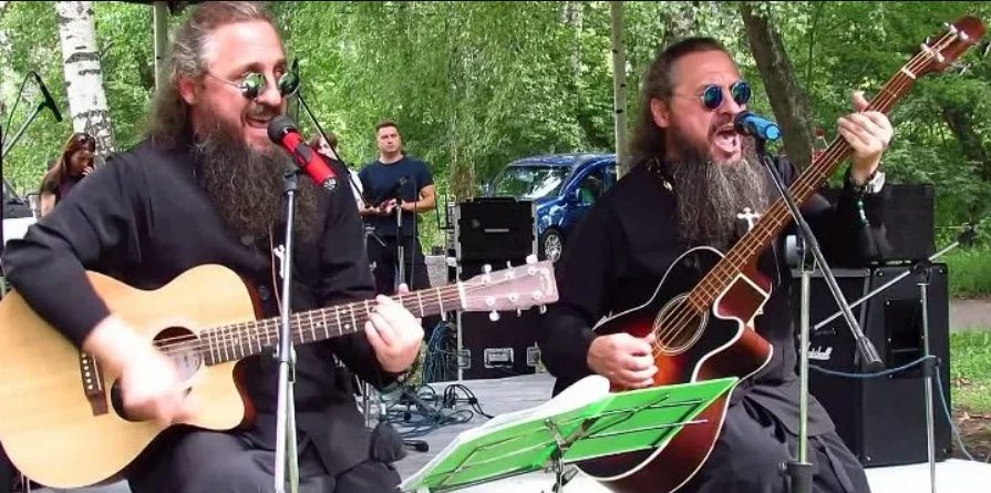 BratTsy are both ordained Orthodox priests who perform as a duet.